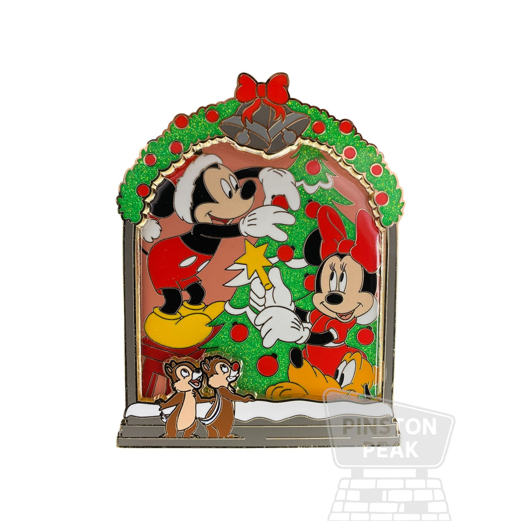 Disney Parks Mickey & Friends Jumbo Holiday LE 2000 Pin – Santa & Ski Chalet